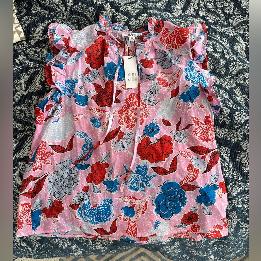 BB Dakota summer top